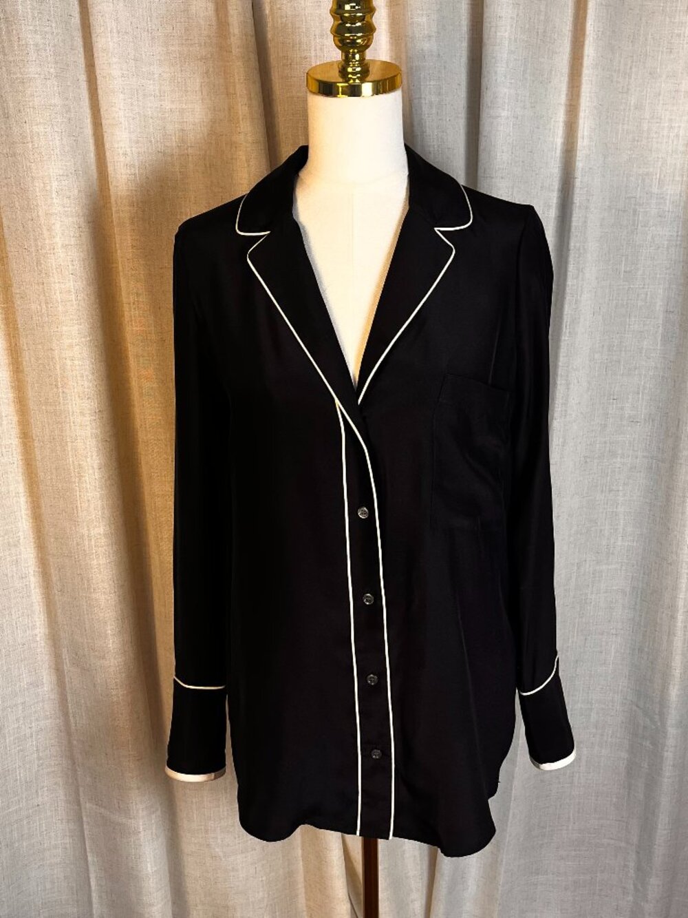 FRAME NAVY SILK BUTTON-DOWN LONG SLEEVE BLOUSE SZ 6